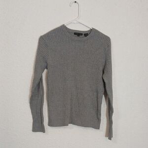 "Make Offer"JEANNE PIERRE Gray Crewneck Sweater with Slim Fit
